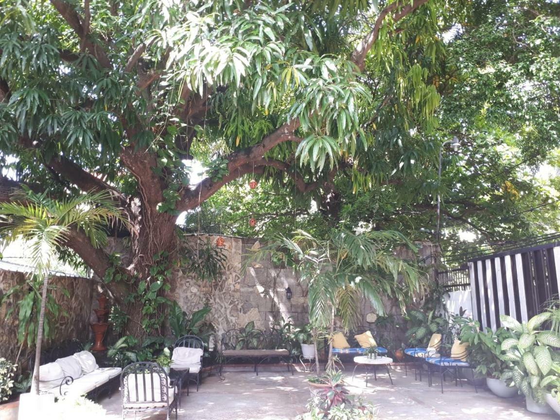 Hotel Alcaldeza - Garden House Maria Guadalupe Santo Domingo Exterior photo